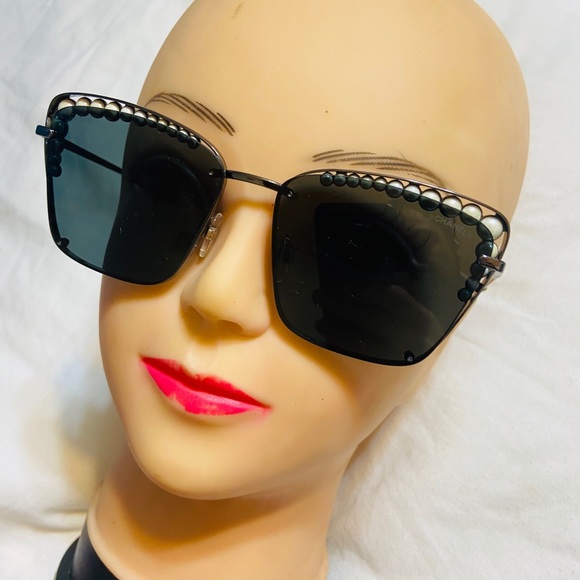 COPY - 😎🕶Channel round pearl women’s sunglasses 🕶😎 - Picture 9 of 9